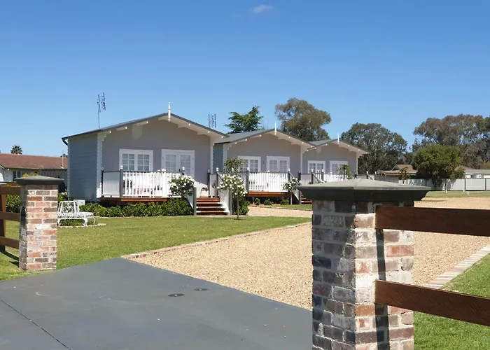 Dangerfield Oaks Boutique Cottage\'S