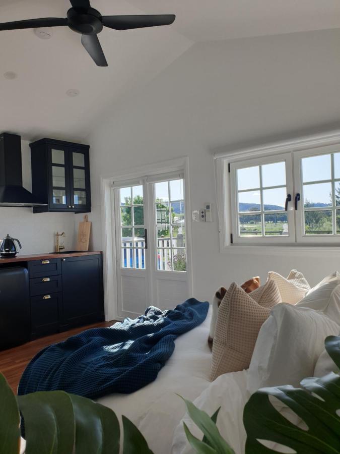 Farm stay Dangerfield Oaks Boutique Cottage's