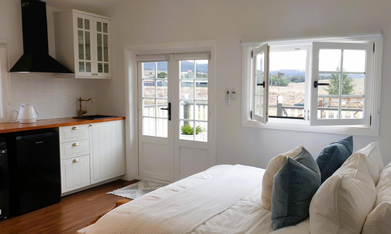 Dangerfield Oaks Boutique Cottage's Mudgee